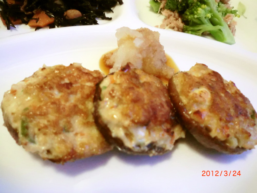 シイタケの豆腐肉詰めの画像
