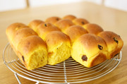 たっぷりかぼちゃ50%ちぎりパン HBの写真