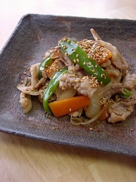 豚肉のゴマ生姜炒め。