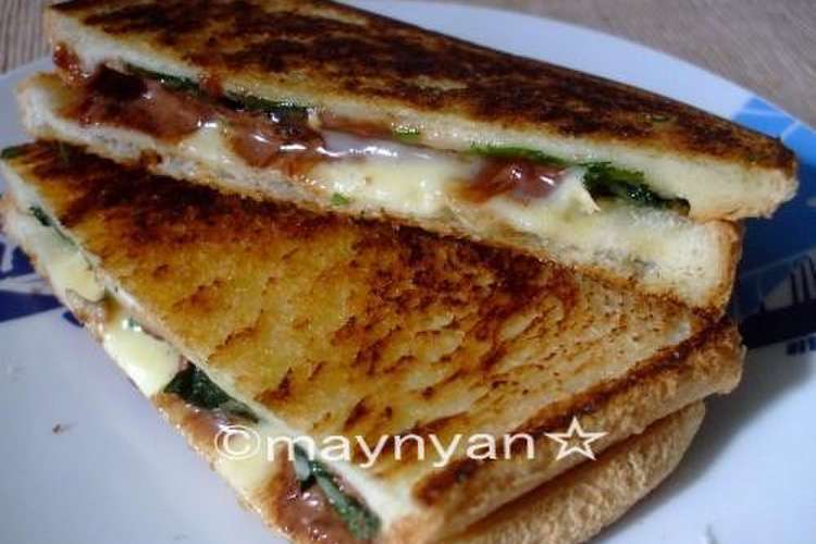 白かびチーズとチョコのホットサンド レシピ 作り方 By Maynyan クックパッド 簡単おいしいみんなのレシピが361万品