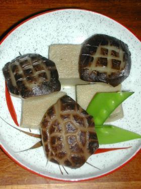 亀椎茸と高野豆腐の煮しめの画像