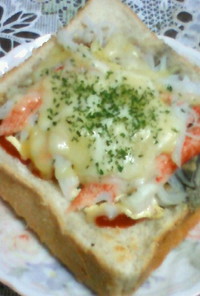 カニかまホウレン草チーズサラダ風ピザパン