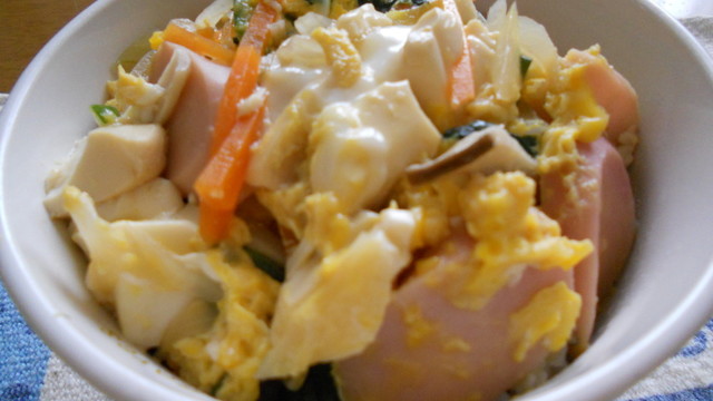 魚肉ソーセージの卵とじ丼 レシピ 作り方 By まぁちゃん ましゃ クックパッド 簡単おいしいみんなのレシピが366万品 魚肉ソーセージの卵とじ丼 レシピ 作り方 By まぁちゃん ましゃ クックパッド 簡単おいしいみんなのレシピが366万品