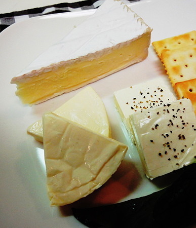 オードブルに＊3種のチーズの盛り合わせ＊の画像