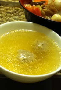 餃子タネでスープ