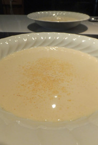 新玉ねぎの冷製クリームスープ