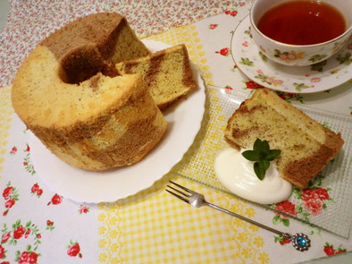 紅茶とチョコのマーブルシフォンケーキの写真