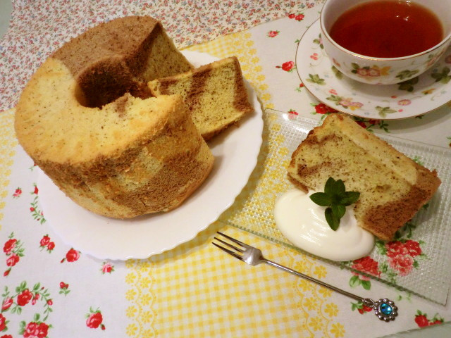 紅茶とチョコのマーブルシフォンケーキの画像