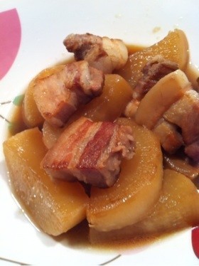 豚バラ肉と大根の煮物☻の画像