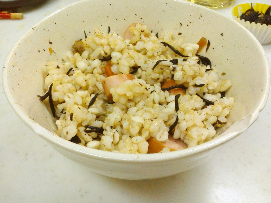 玄米ひじきご飯の画像