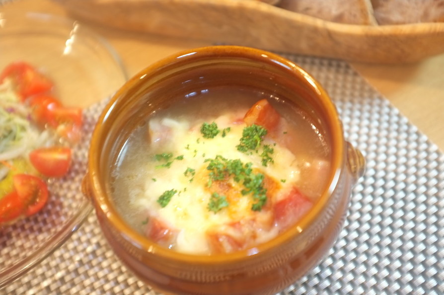 塩玉ねぎの丸ごとグラタンスープの画像