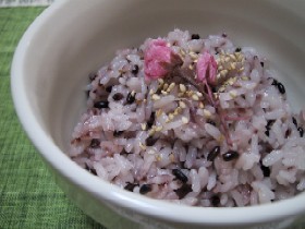 ∽∽ほんのり桜色・春の香りのごはん∽∽