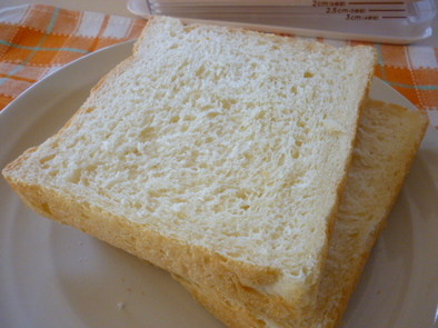 我が家の　2斤　薄力粉１００％　角食パンの写真