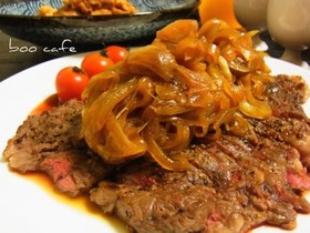 ビストロ風牛ステーキの玉ねぎソース