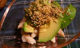 鶏ハムとアボカドで一品料理