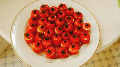 プチトマトのツナマヨ詰め♪の写真