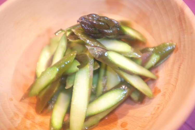 紫アスパラガスのオリーブオイル漬け レシピ 作り方 By Sachi5 クックパッド 簡単おいしいみんなのレシピが376万品