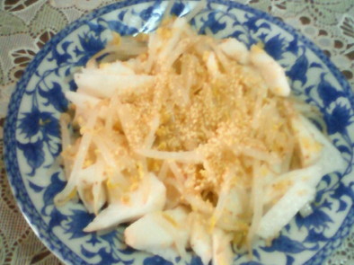 長芋とモヤシの炒り胡麻和えサラダの写真