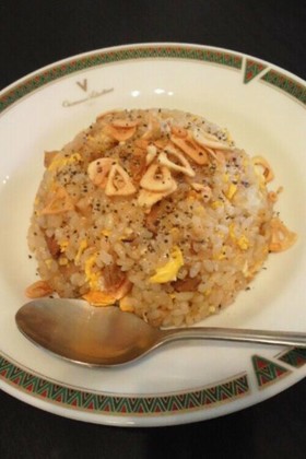 豚角煮のガーリックチャーハン