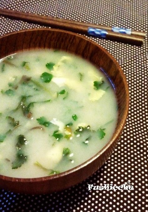 和みの味☆セリと卵のお味噌汁の画像