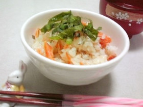 しじみのだし汁で炊く鮭の炊き込みご飯