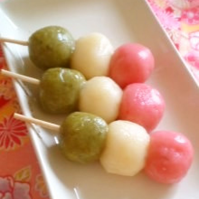 花見団子に もちもちやわらか三色団子 レシピ 作り方 By Ayakoooooo クックパッド 簡単おいしいみんなのレシピが350万品