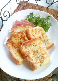 フレンチトースト《パルメザンチーズ》