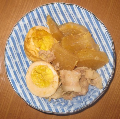 簡単！ゆで卵と豚肉と大根の甘辛煮。の写真