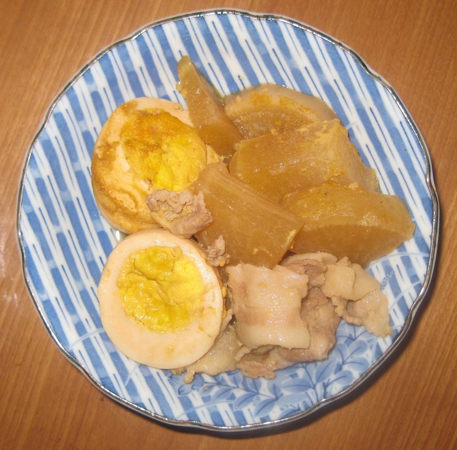 簡単！ゆで卵と豚肉と大根の甘辛煮。の画像