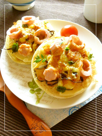 筍と魚ニソの和カレー風味のトーストの写真