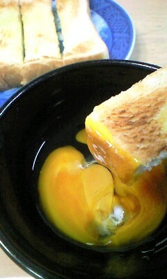 卵黄だけ余ったら◎キミだけのトーストの画像