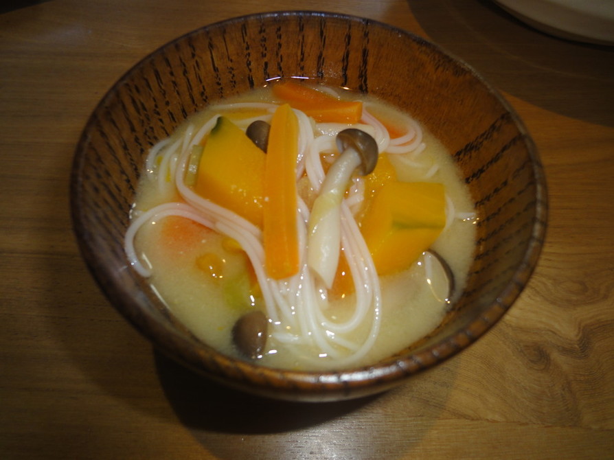 ビーフンとカボチャの味噌汁　の画像