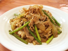 豚バラとにんにくの芽のスタミナ炒め