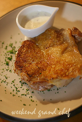 鶏モモ肉のパリっと焼き ヨーグルトソース