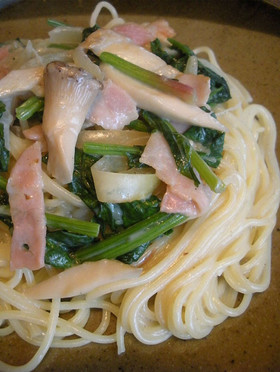 エリンギとほうれん草のクリームパスタ★