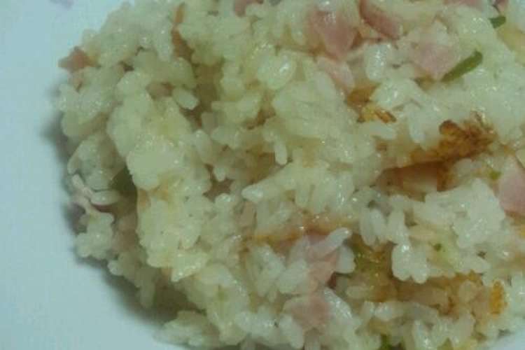 簡単炊飯器任せ ピラフ風炊き込みご飯 レシピ 作り方 By みね猫 クックパッド 簡単おいしいみんなのレシピが374万品