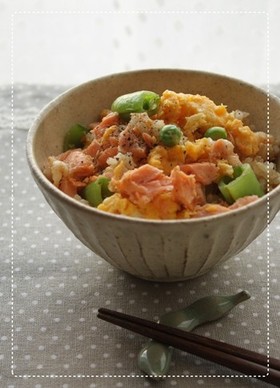 鮭とスナップエンドウの混ぜごはん
