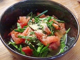 想像以上に美味しい☆ニラとトマトのサラダ
