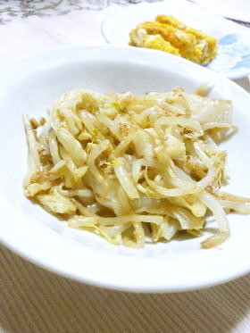 ゆで白菜ともやしのおかかマヨ醤油和え