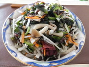 冷蔵庫に余った野菜達で★健康サラダの写真