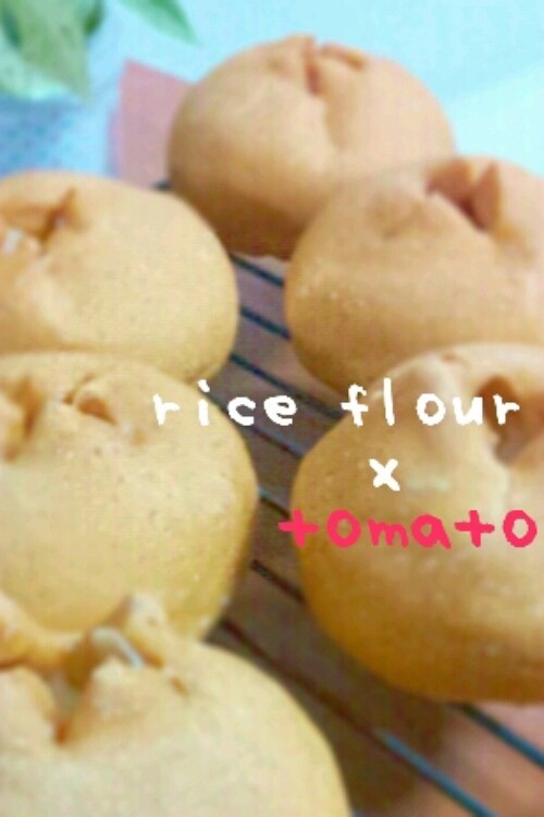 ♡米粉&ライ麦のカマンベールトマトパン♡の画像