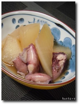 大根とヒイカの煮物