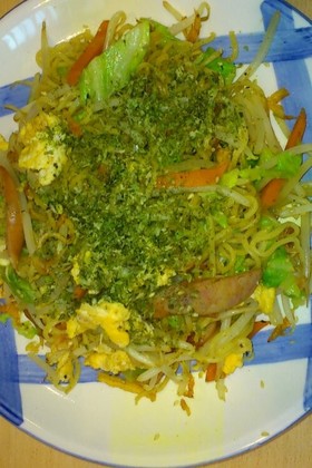 わが家の定番『カレー塩焼そば』