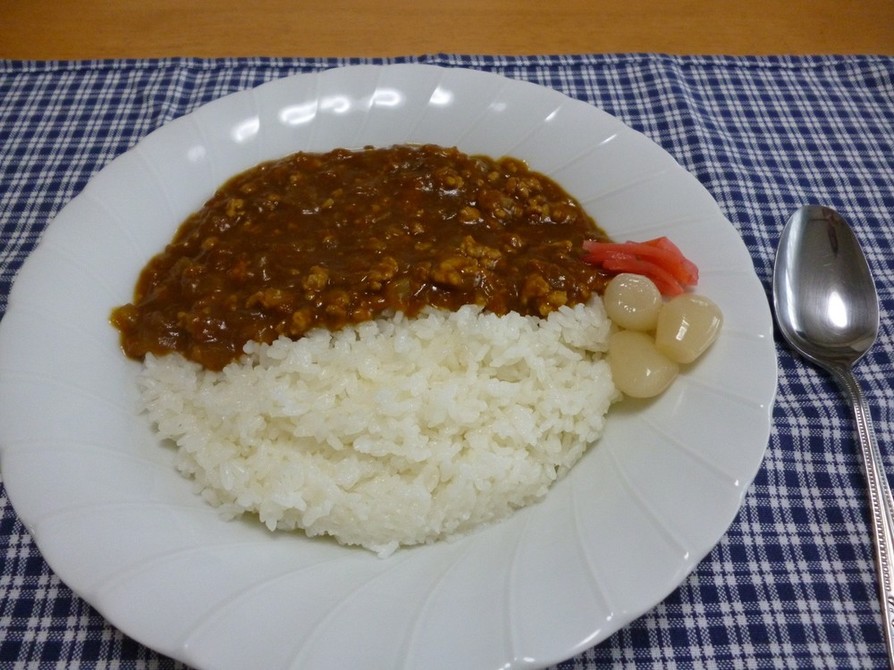 お手軽！おやじの挽肉カレー。余は冷凍保存の画像