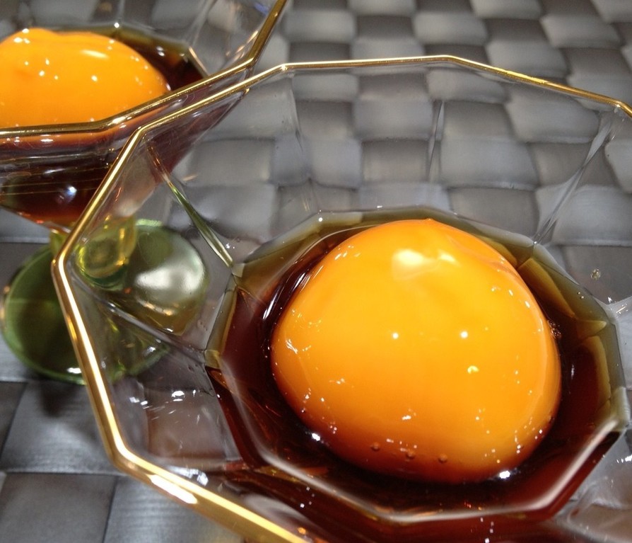 漬けこみ15分！新食感☆冷凍卵の黄身漬けの画像