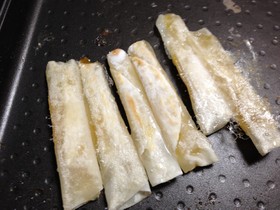 餃子の皮でおやつ