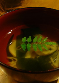 若竹汁☆簡単☆タケノコとワカメのすまし汁