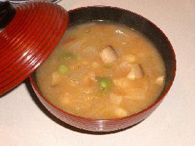 押し麦入り和風トマトスープ。