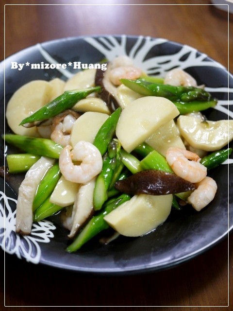 台湾の味★筍とアスパラと海老の塩あんかけの画像
