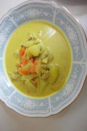 ココナッツミルクで!タイ風グリーンカレー